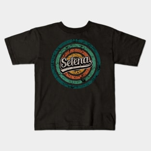 Selena // Retro Circle Crack Vintage Kids T-Shirt